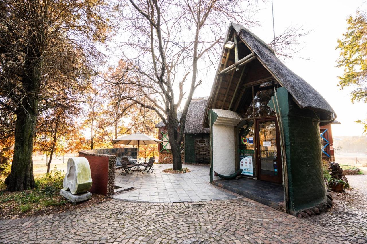 Hakunamatata Lodge & Health Spa/ Wedding & Conference Venue Мулдесдрифт Экстерьер фото